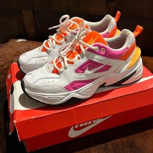 Nike M2K TEKNO white/laser fuchsia